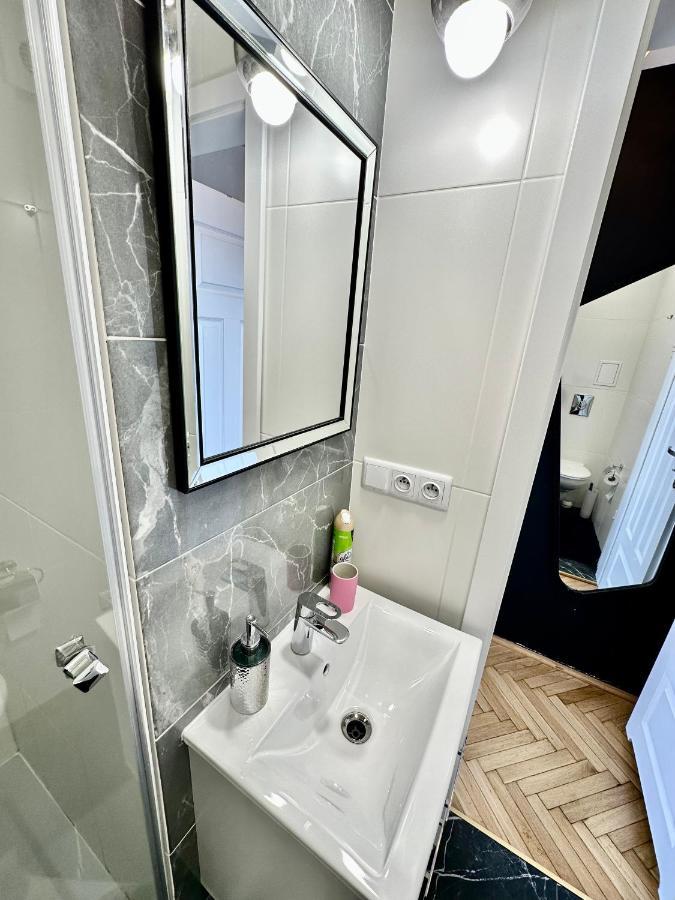 Platinum Metro X2 Wifi 350 Mbs Netflix Hbo Appletv Warszawa